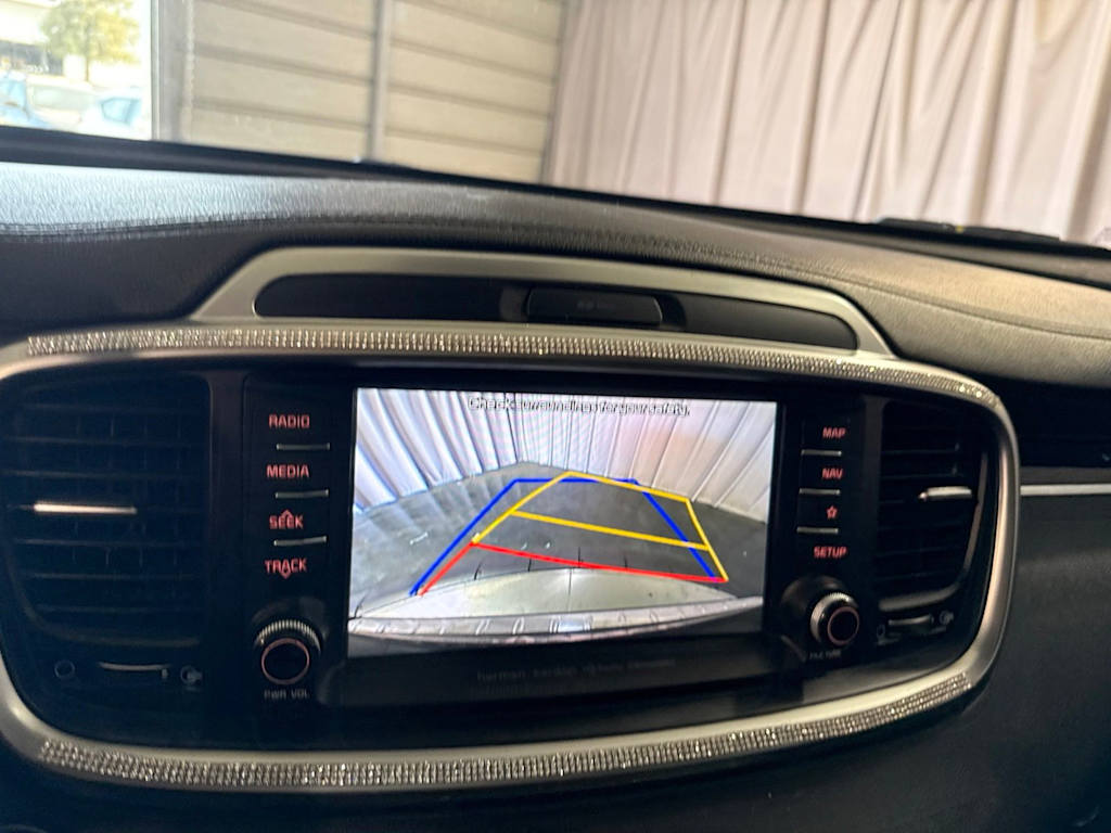 Thumbnail: 2019 Kia Sorento - 29