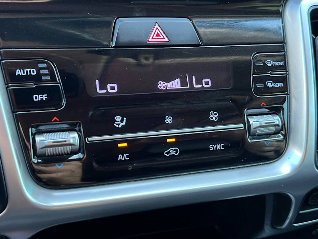 Thumbnail: 2023 Kia Sorento - 26