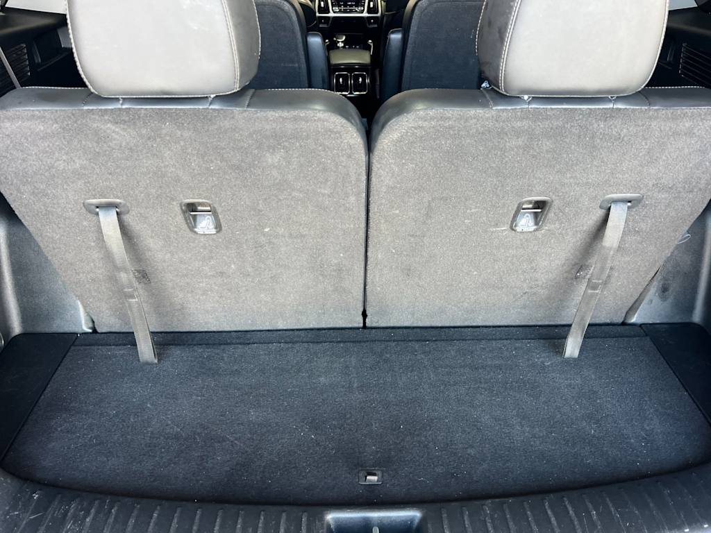 Thumbnail: 2023 Kia Sorento - 10