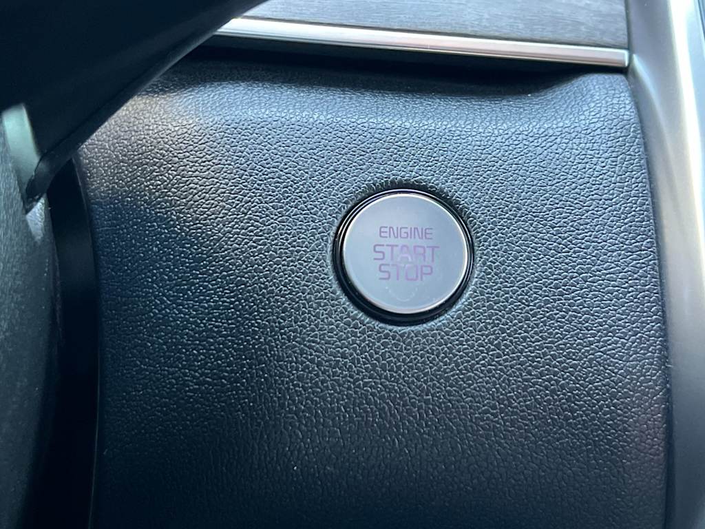 Thumbnail: 2023 Kia Sorento - 28