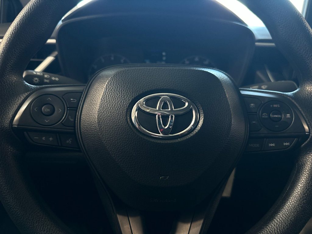 Thumbnail: 2025 Toyota Corolla - 25