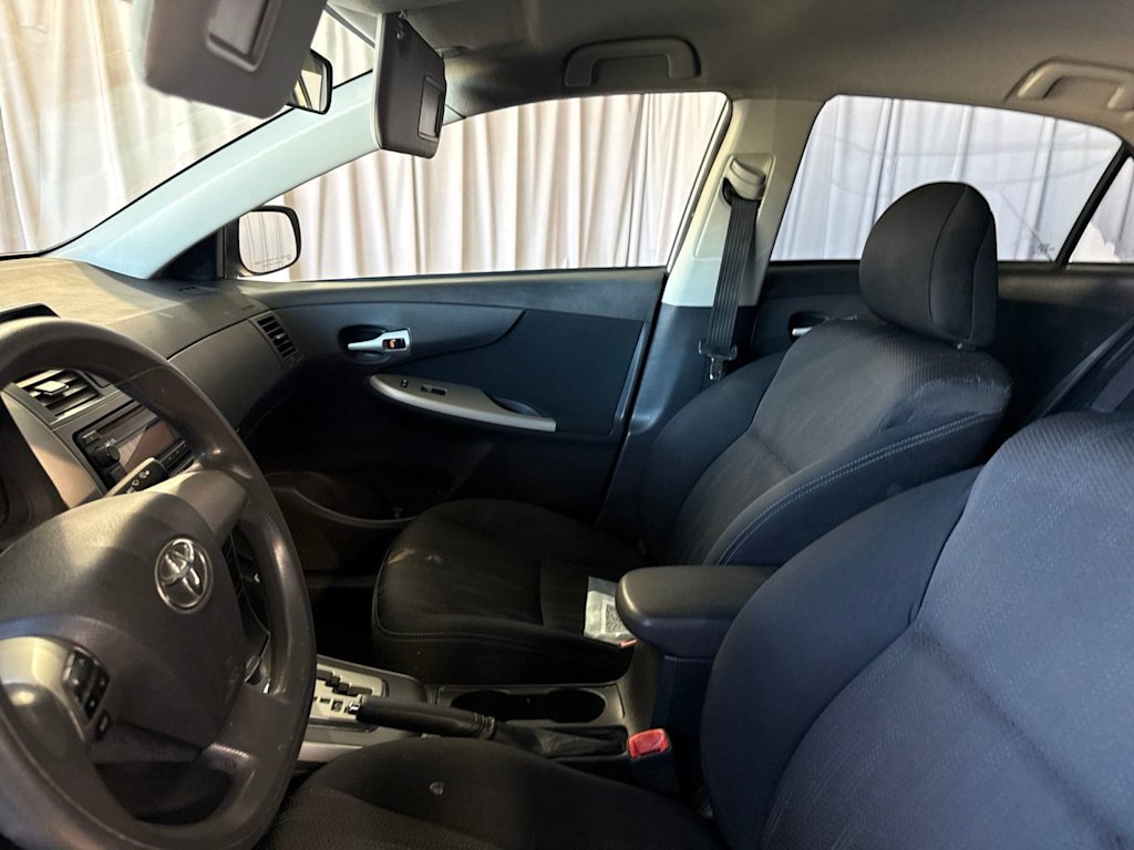 Thumbnail: 2012 Toyota Corolla - 7