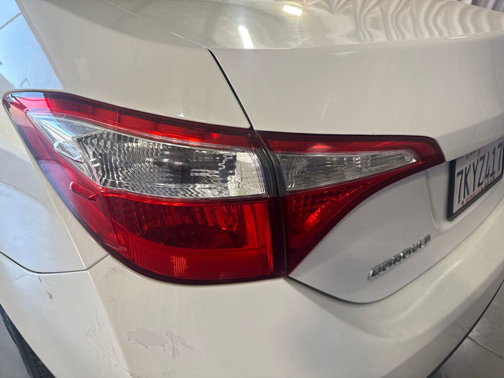 Thumbnail: 2015 Toyota Corolla - 19