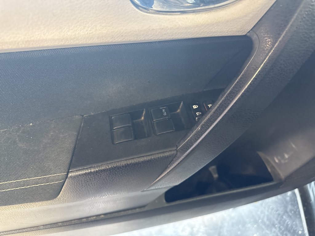 Thumbnail: 2016 Toyota Corolla - 19