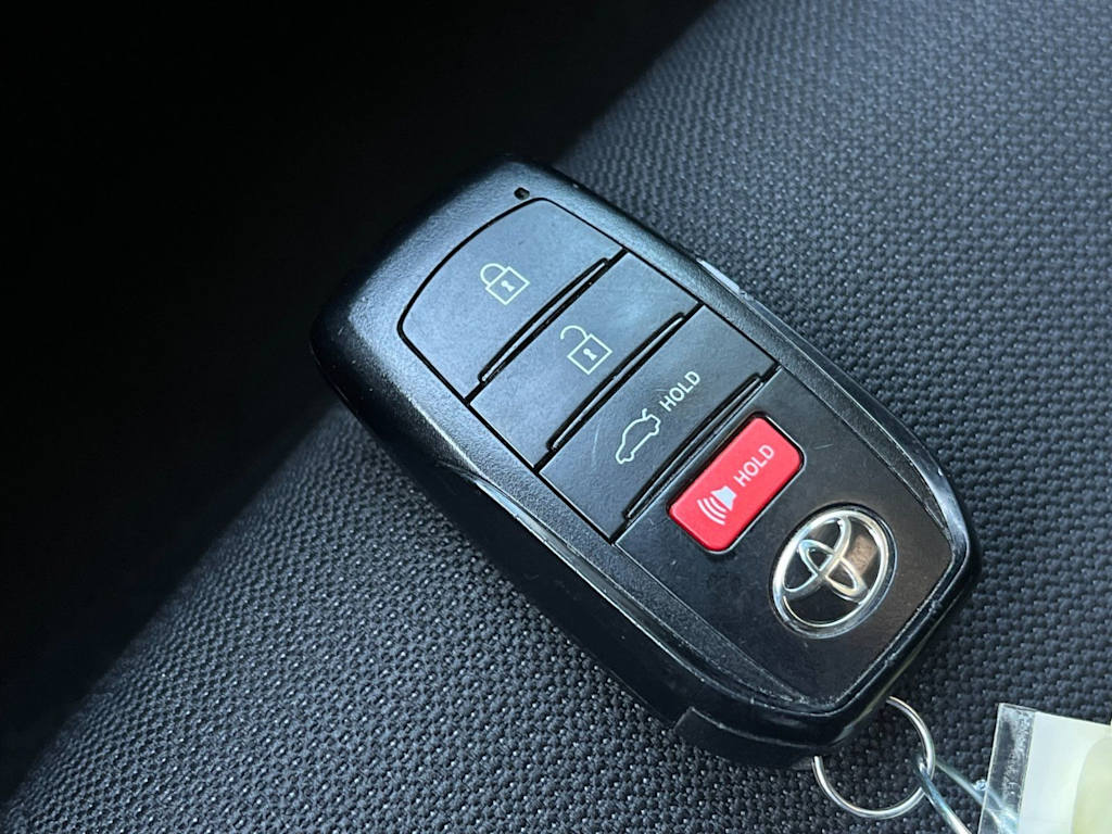 Thumbnail: 2025 Toyota Corolla - 17