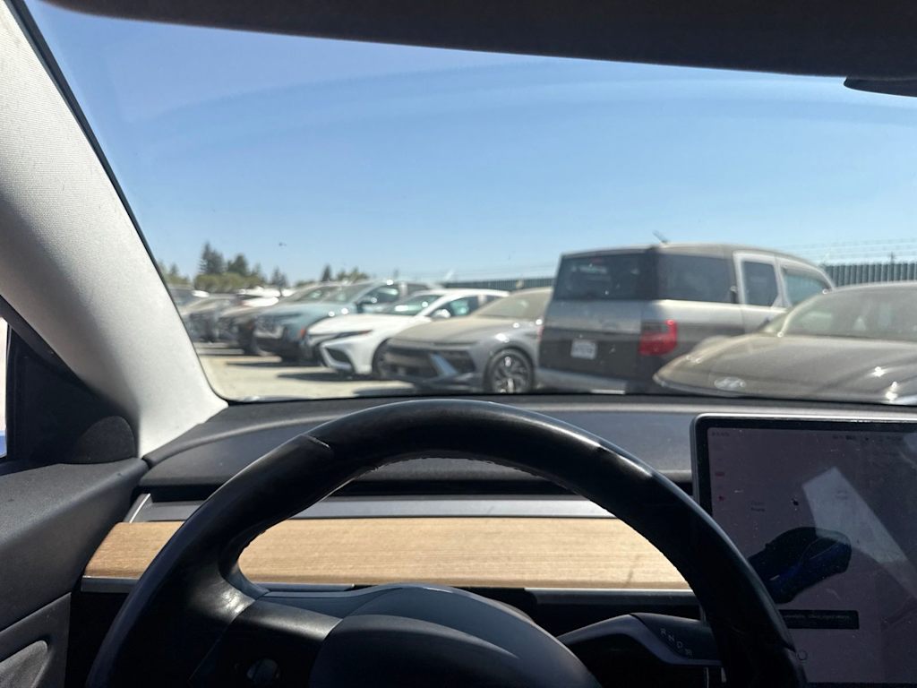 Thumbnail: 2018 Tesla Model 3 - 21