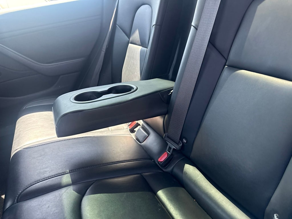Thumbnail: 2018 Tesla Model 3 - 16