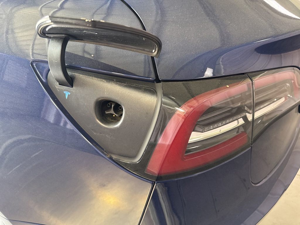 Thumbnail: 2022 Tesla Model 3 - 18
