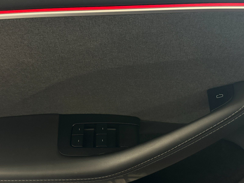 Thumbnail: 2025 Tesla Model 3 - 21