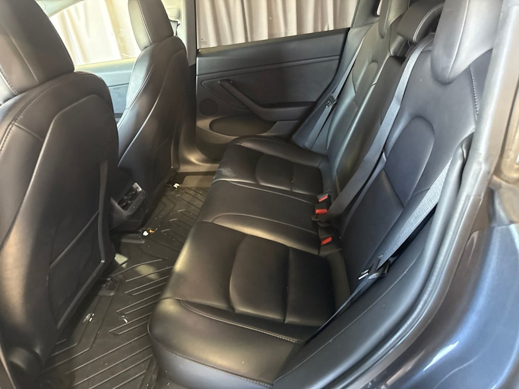 Thumbnail: 2022 Tesla Model 3 - 10
