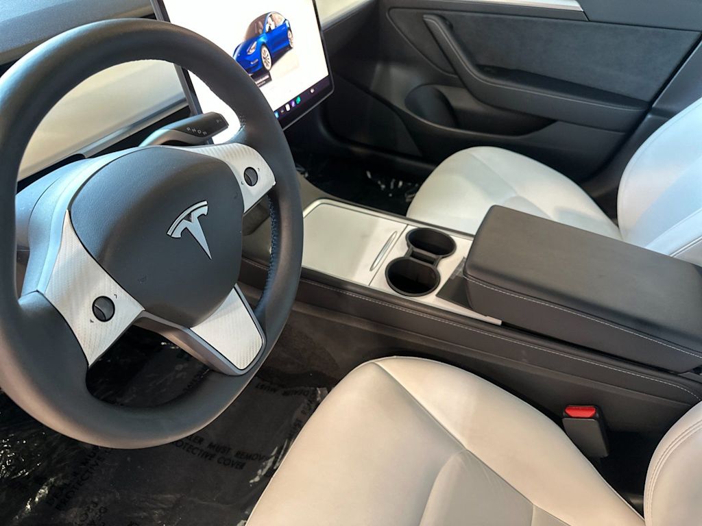 2022 Tesla Model 3 Long Range - Photo 9