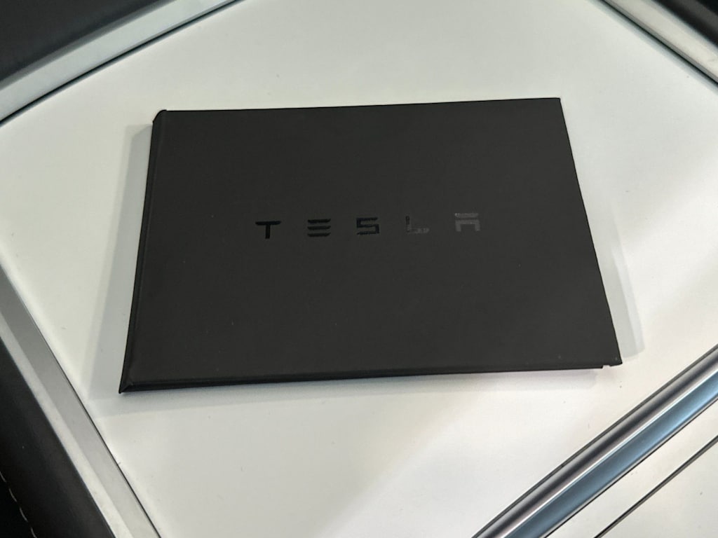 2022 Tesla Model 3 Long Range - Photo 28