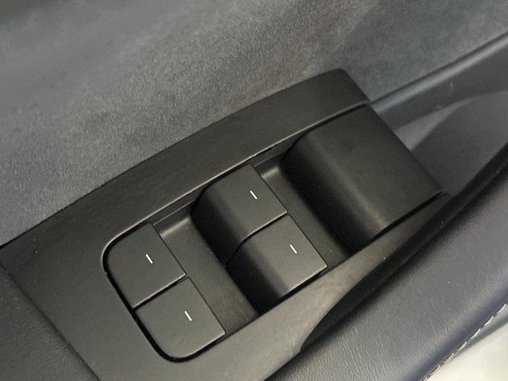 2022 Tesla Model 3 Long Range - Photo 21