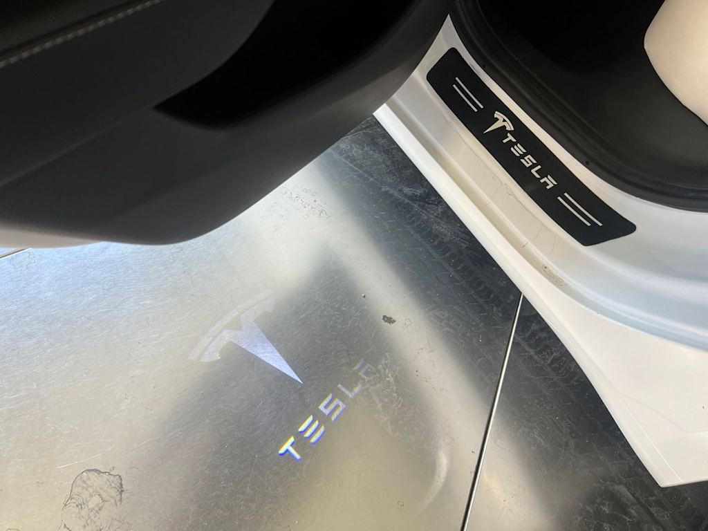 Thumbnail: 2022 Tesla Model 3 - 8