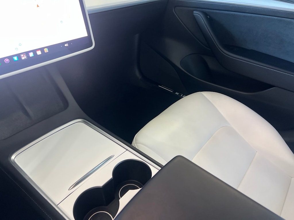 Thumbnail: 2022 Tesla Model 3 - 20