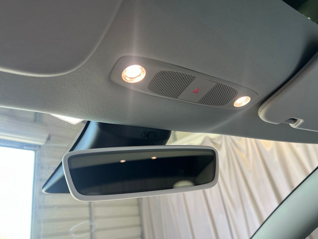 Thumbnail: 2022 Tesla Model 3 - 21