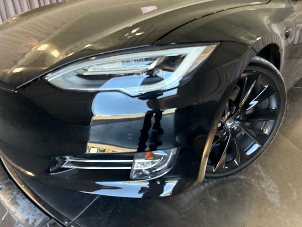 Thumbnail: 2019 Tesla Model S - 16