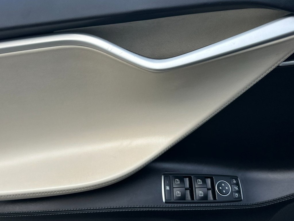 Thumbnail: 2018 Tesla Model S - 22