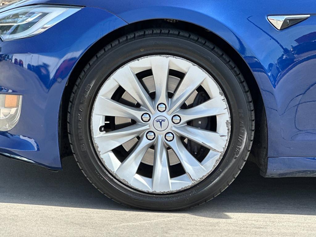 Thumbnail: 2018 Tesla Model S - 8