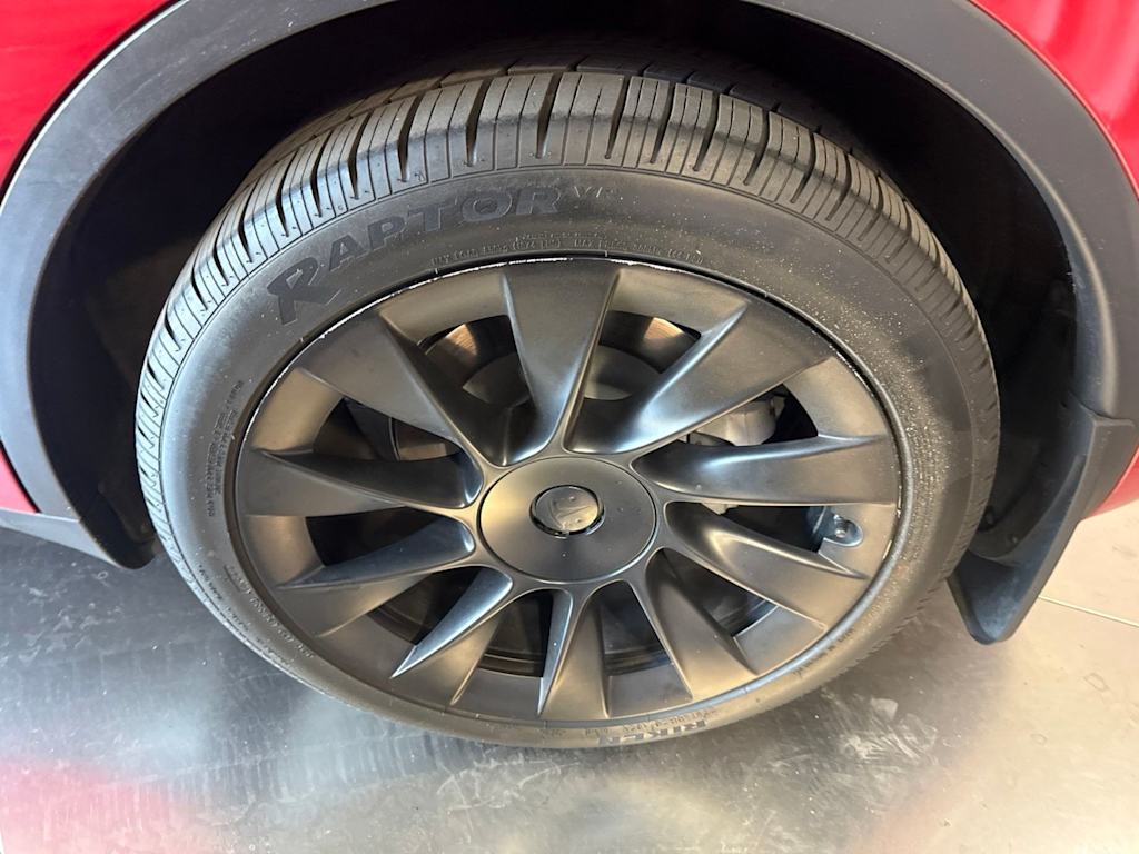 Thumbnail: 2021 Tesla Model Y - 8