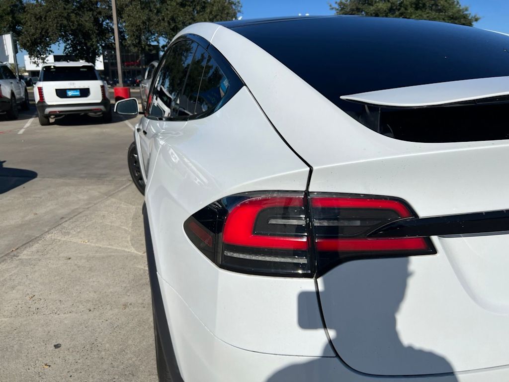 Thumbnail: 2022 Tesla Model X - 15