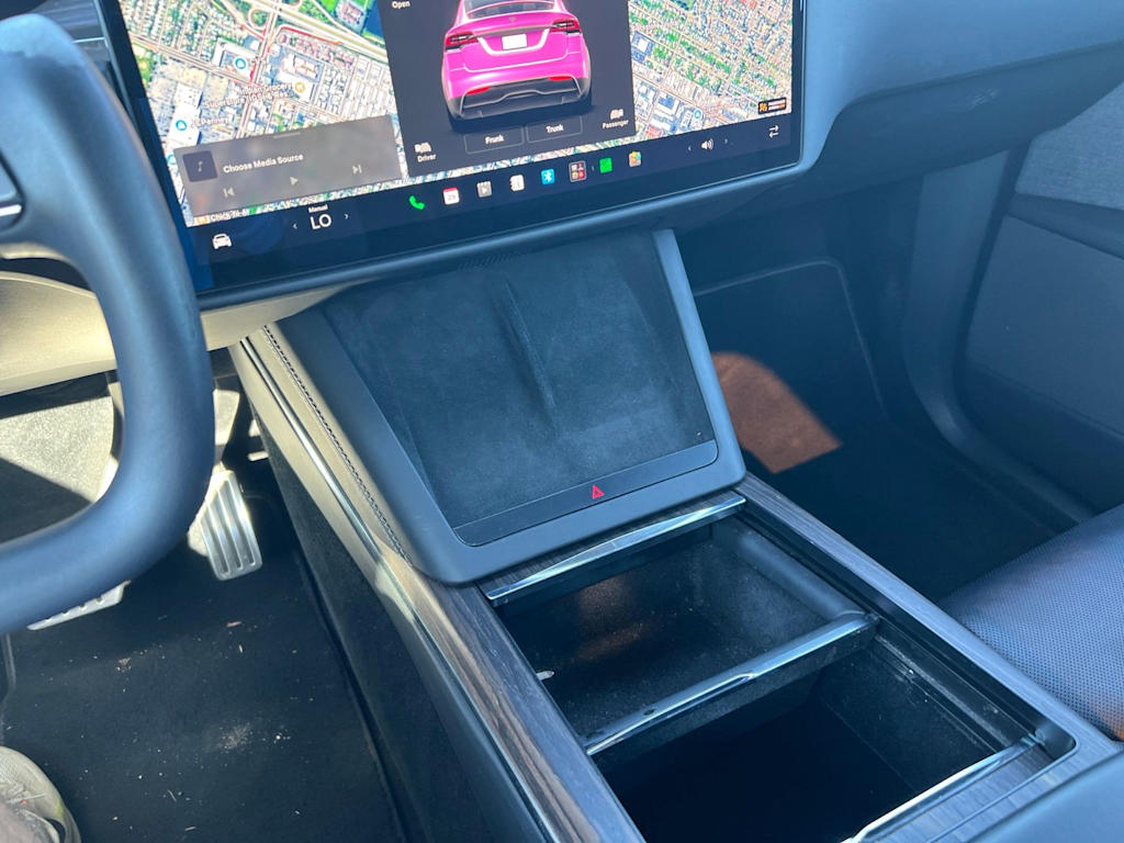 Thumbnail: 2022 Tesla Model X - 20
