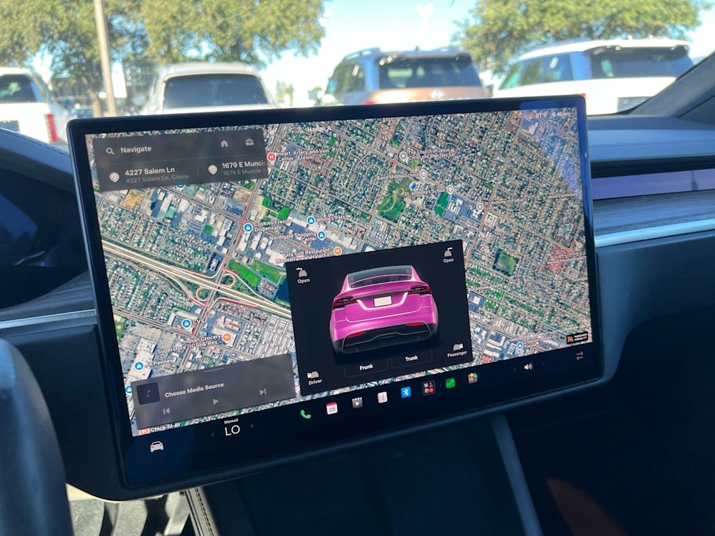 Thumbnail: 2022 Tesla Model X - 19