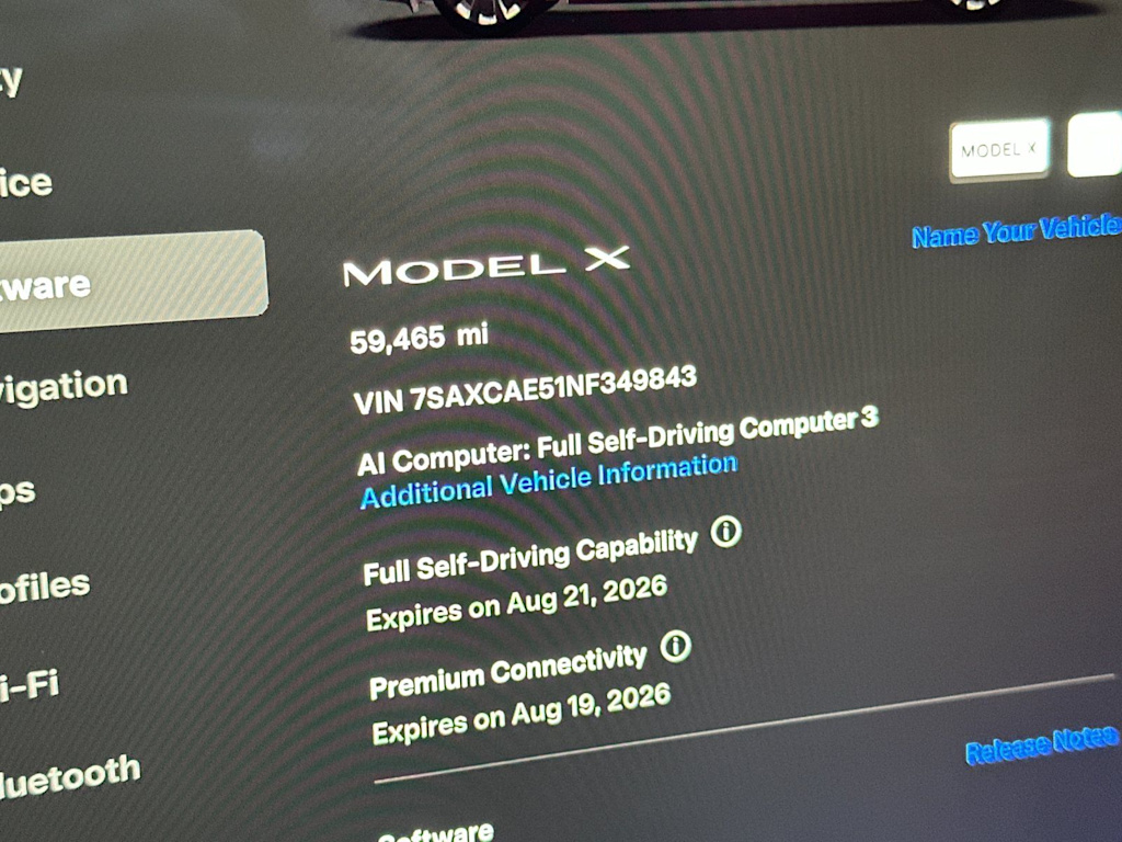 Thumbnail: 2022 Tesla Model X - 15
