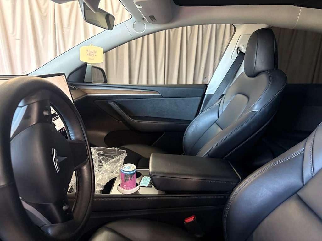 Thumbnail: 2023 Tesla Model Y - 9