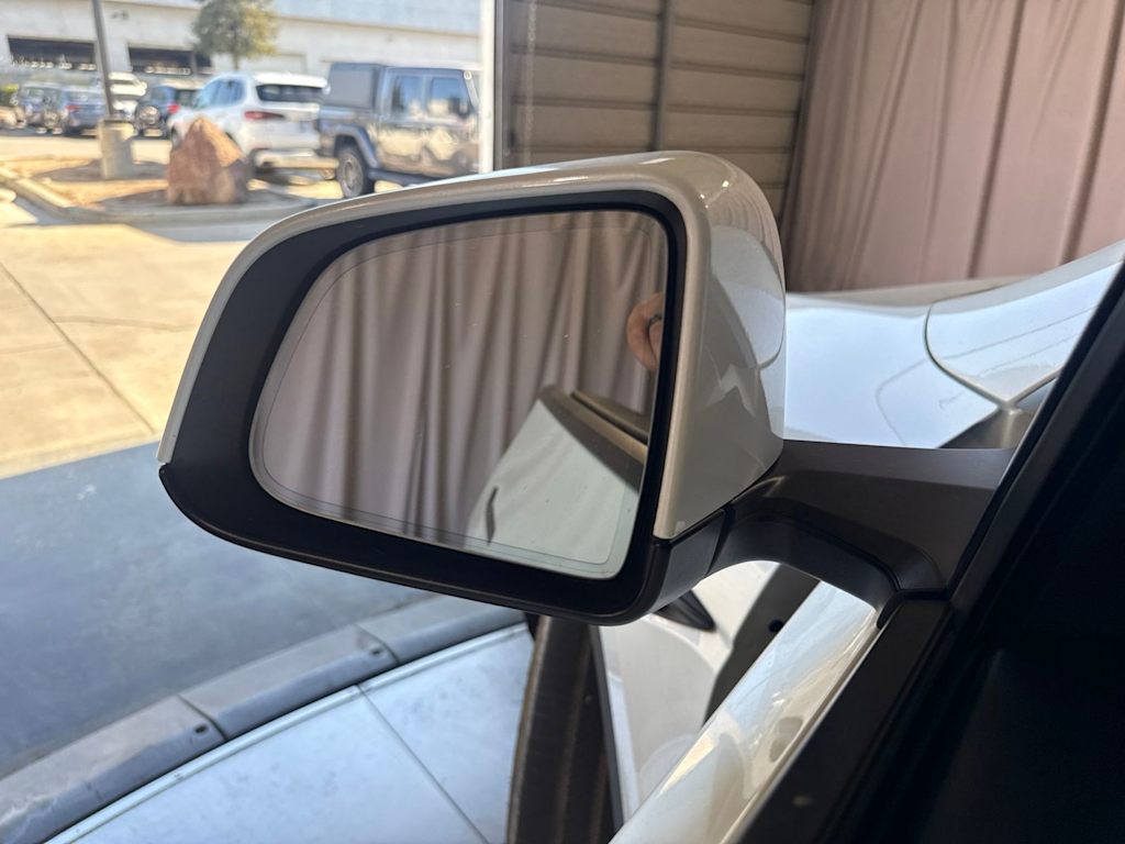 Thumbnail: 2023 Tesla Model Y - 21