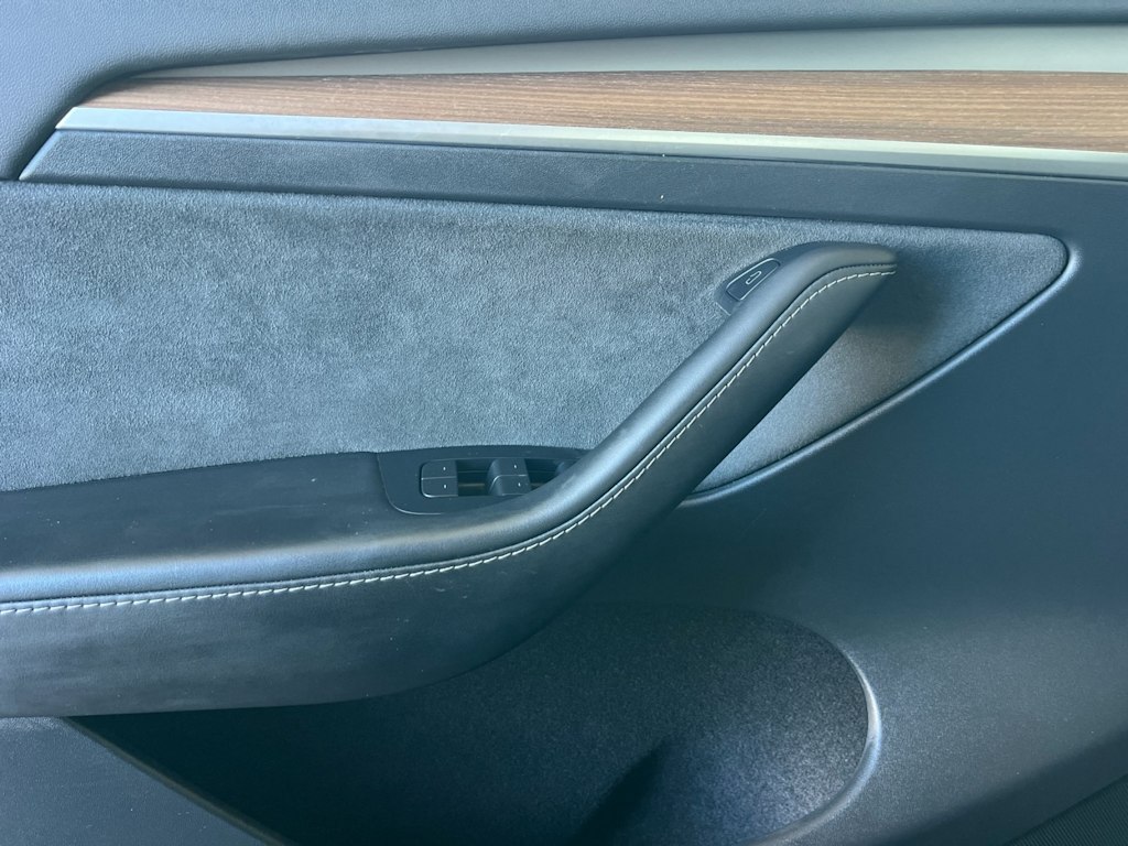 Thumbnail: 2023 Tesla Model Y - 21