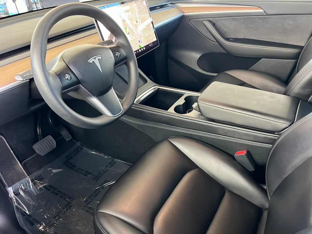 Thumbnail: 2023 Tesla Model Y - 10