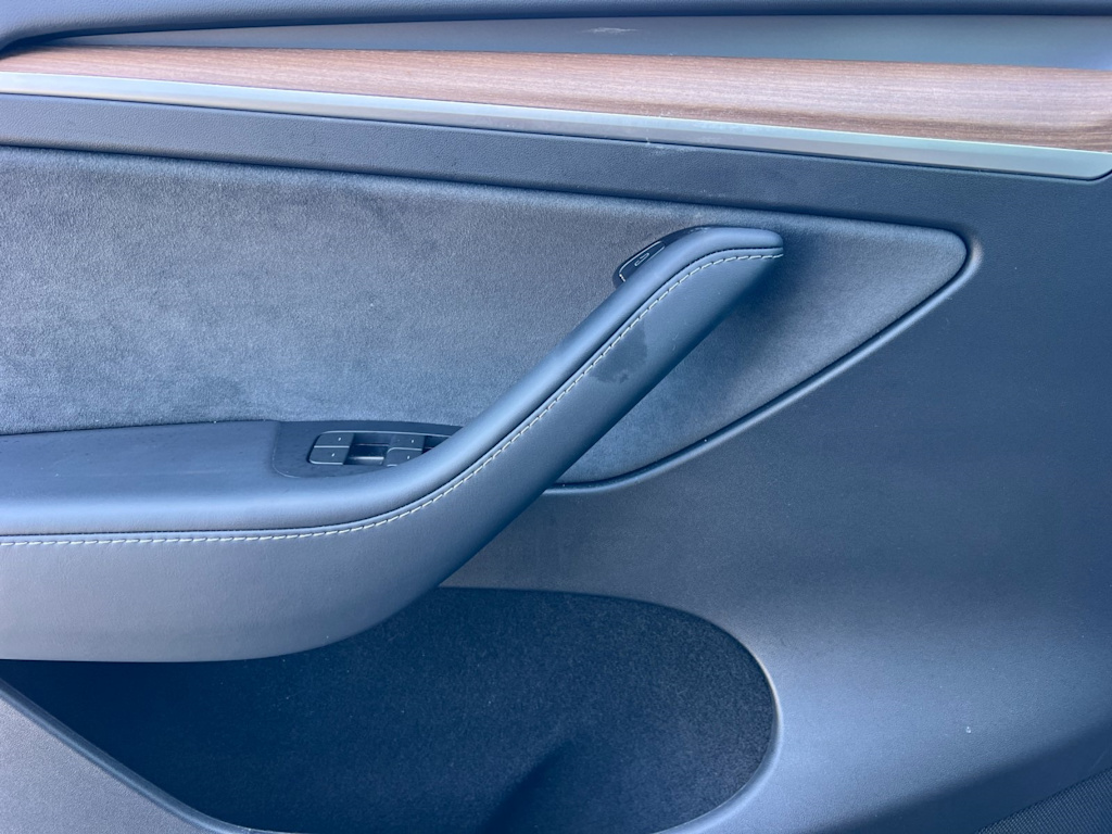 2024 Tesla Model Y Long Range 20