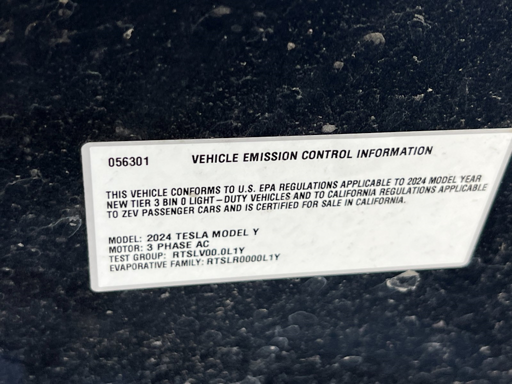 2024 Tesla Model Y Long Range 16