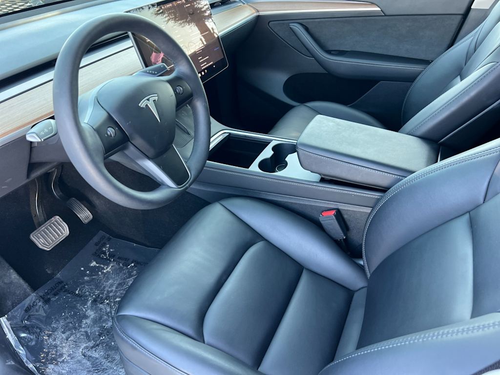 2024 Tesla Model Y Long Range 10