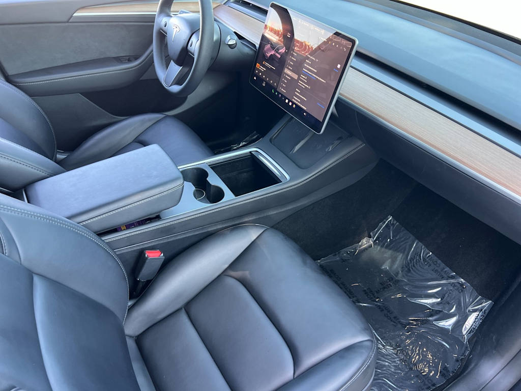 2024 Tesla Model Y Long Range 11
