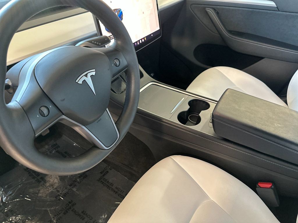 Thumbnail: 2023 Tesla Model Y - 9