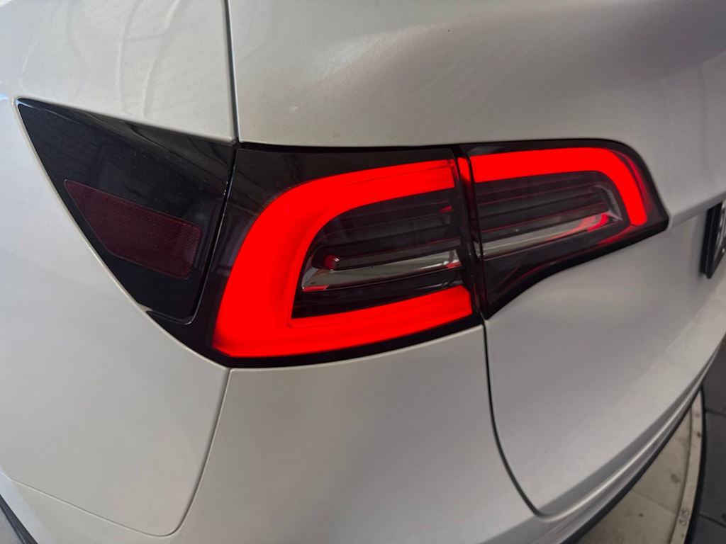 Thumbnail: 2022 Tesla Model Y - 18