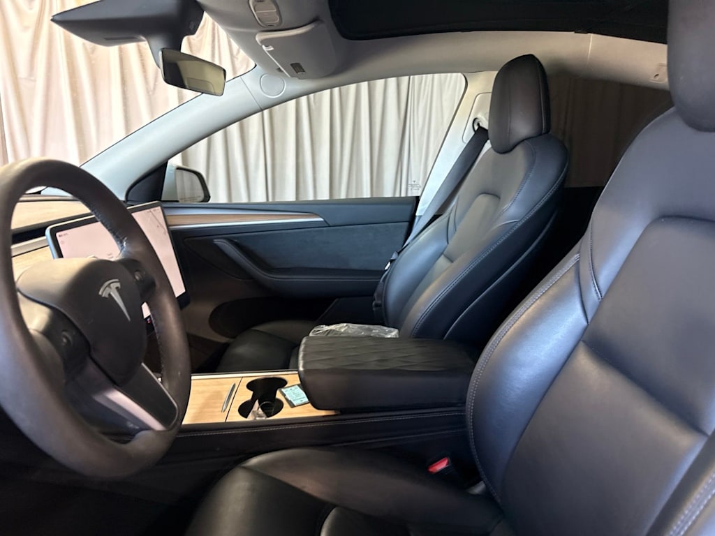 Thumbnail: 2022 Tesla Model Y - 9