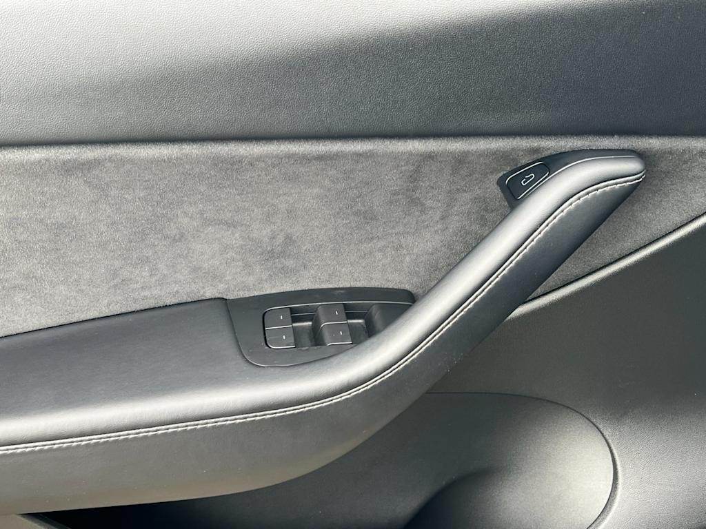 Thumbnail: 2022 Tesla Model Y - 19