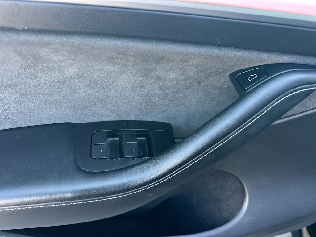 Thumbnail: 2023 Tesla Model Y - 21
