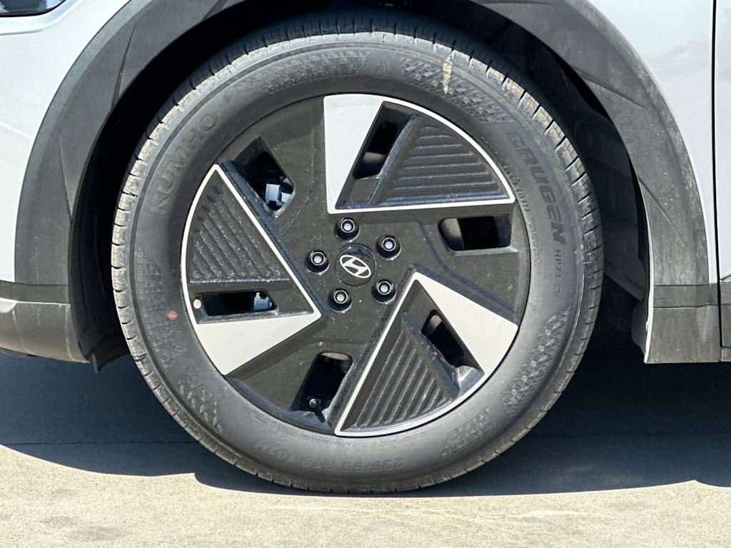 Thumbnail: 2026 Hyundai Ioniq 5 - 8