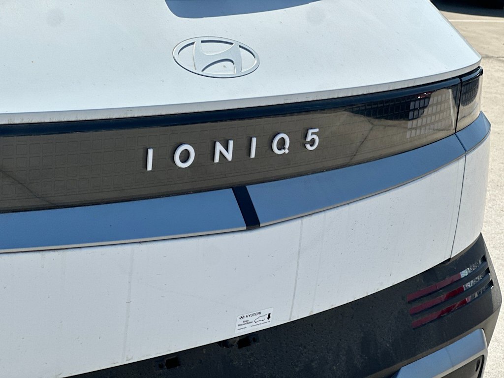 Thumbnail: 2026 Hyundai Ioniq 5 - 6