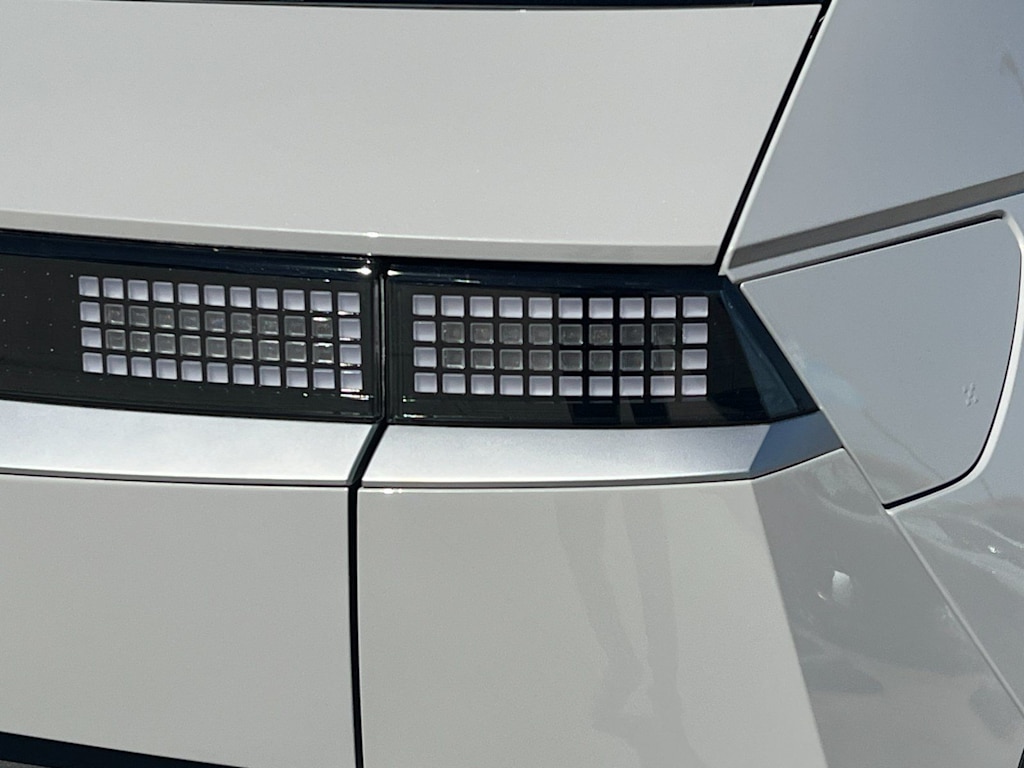 Thumbnail: 2026 Hyundai Ioniq 5 - 27