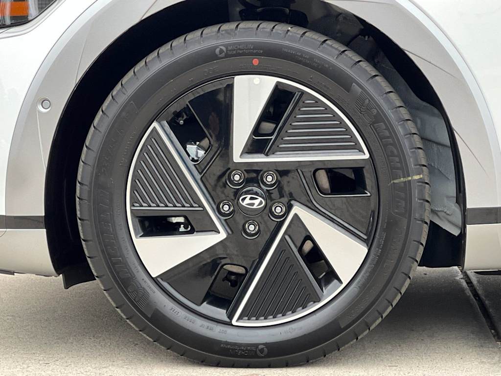 Thumbnail: 2026 Hyundai Ioniq 5 - 8