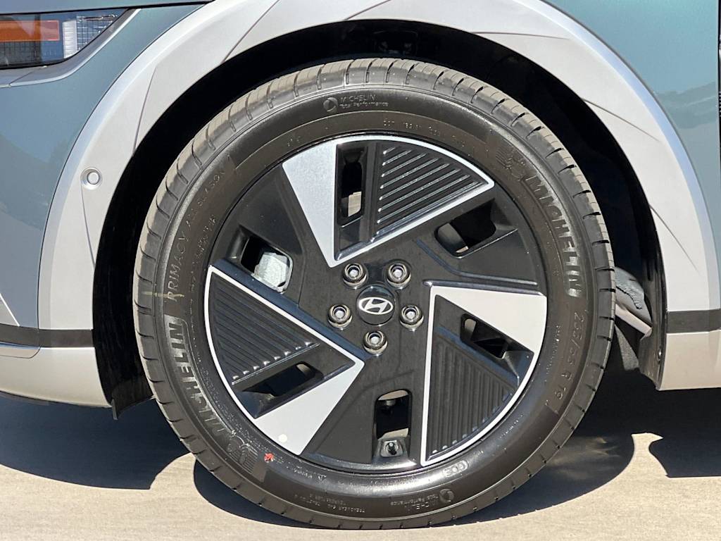 Thumbnail: 2026 Hyundai Ioniq 5 - 8