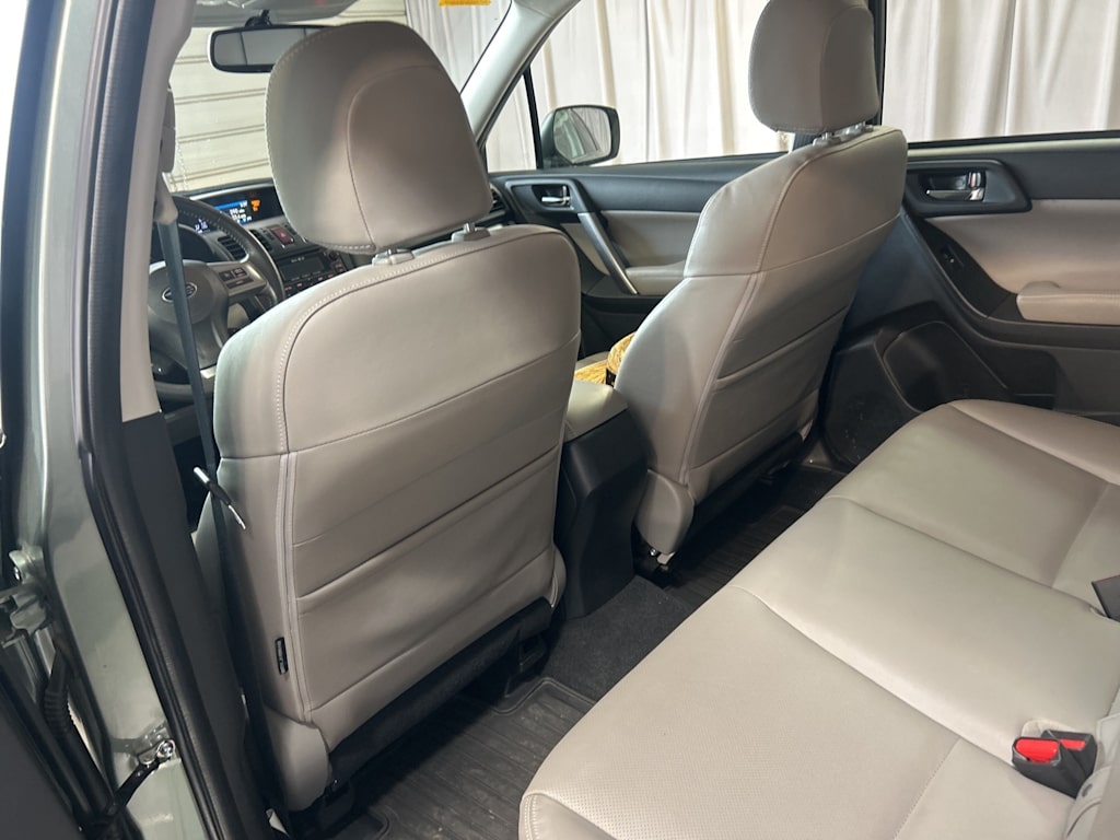 Thumbnail: 2015 Subaru Forester - 9