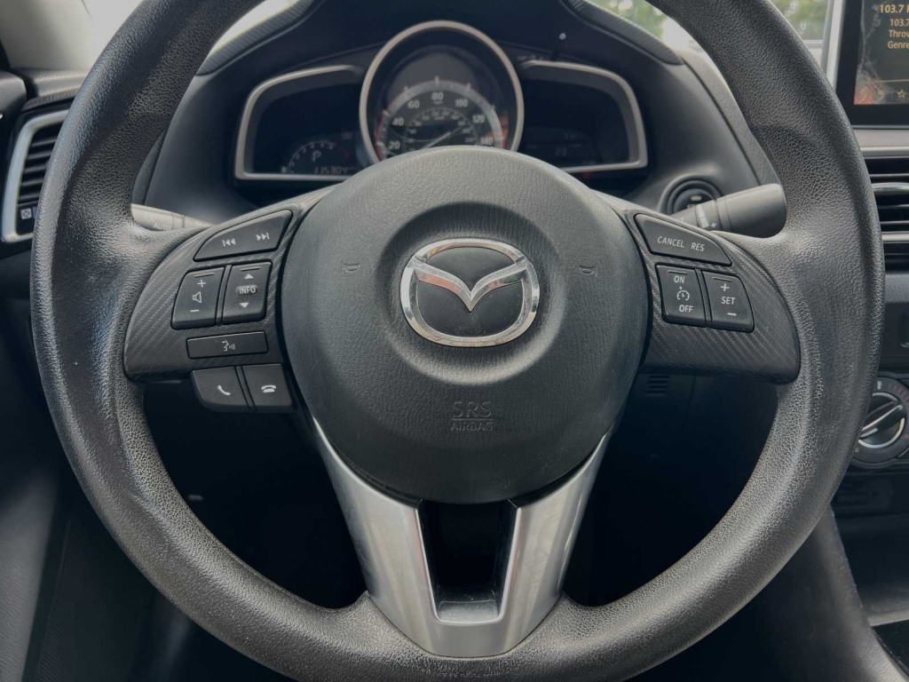 2016 Mazda Mazda3 i Sport 26