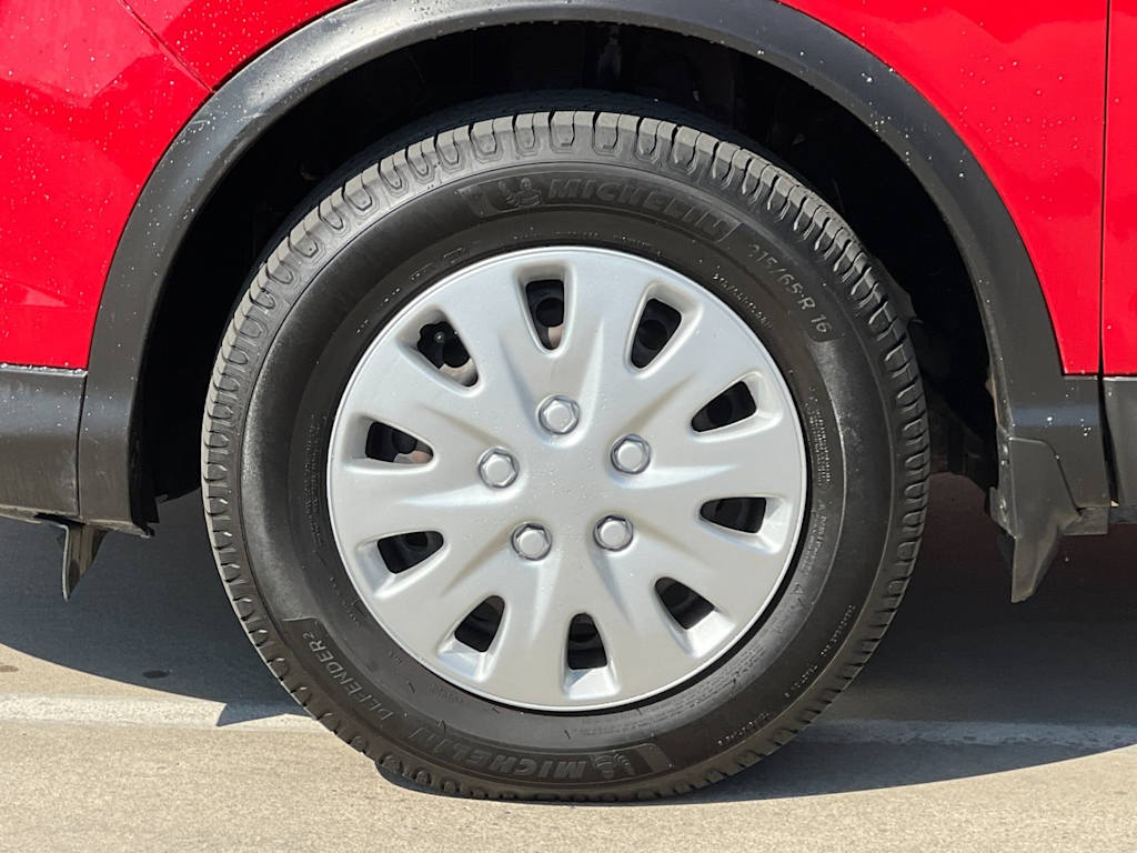 Thumbnail: 2018 Nissan Rogue Sport - 8