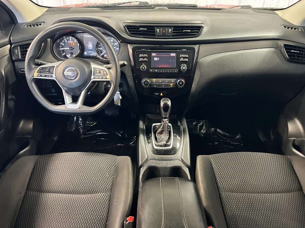 Thumbnail: 2018 Nissan Rogue Sport - 2